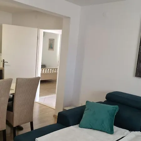 Borna * Baška Voda