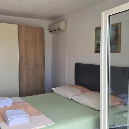 Borna Apartamento Baška Voda