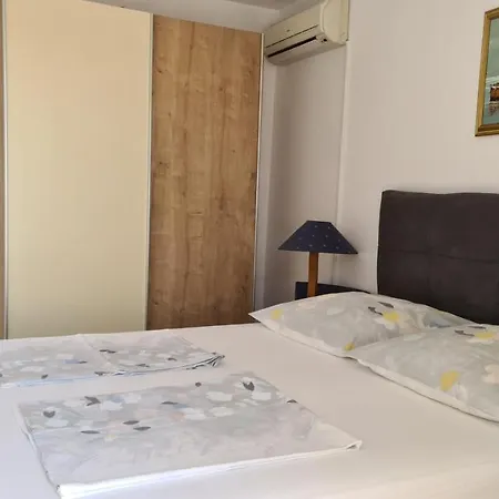 Borna Apartment *